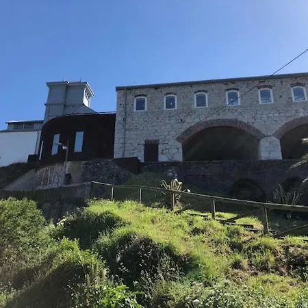 Mar Y Montana Arnao